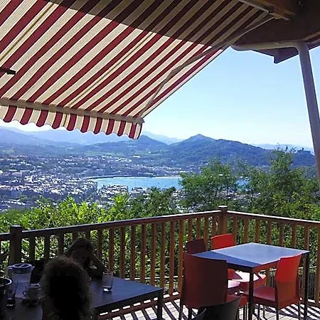 Albergue/auberge Ulia Youth Hostel *