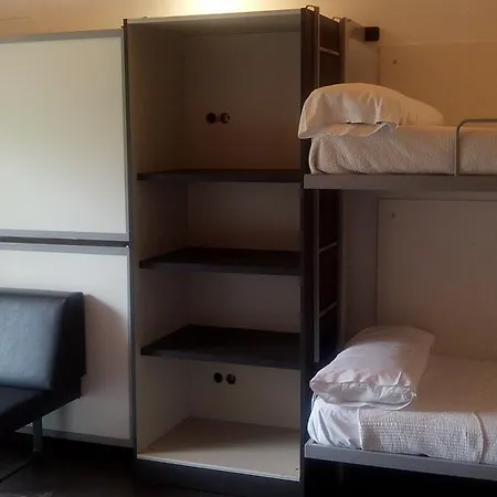 Hostel Albergue/auberge Ulia Youth